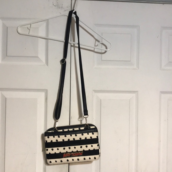 Women’s Betsey Johnson Crossbody Bag - Picture 1 of 15